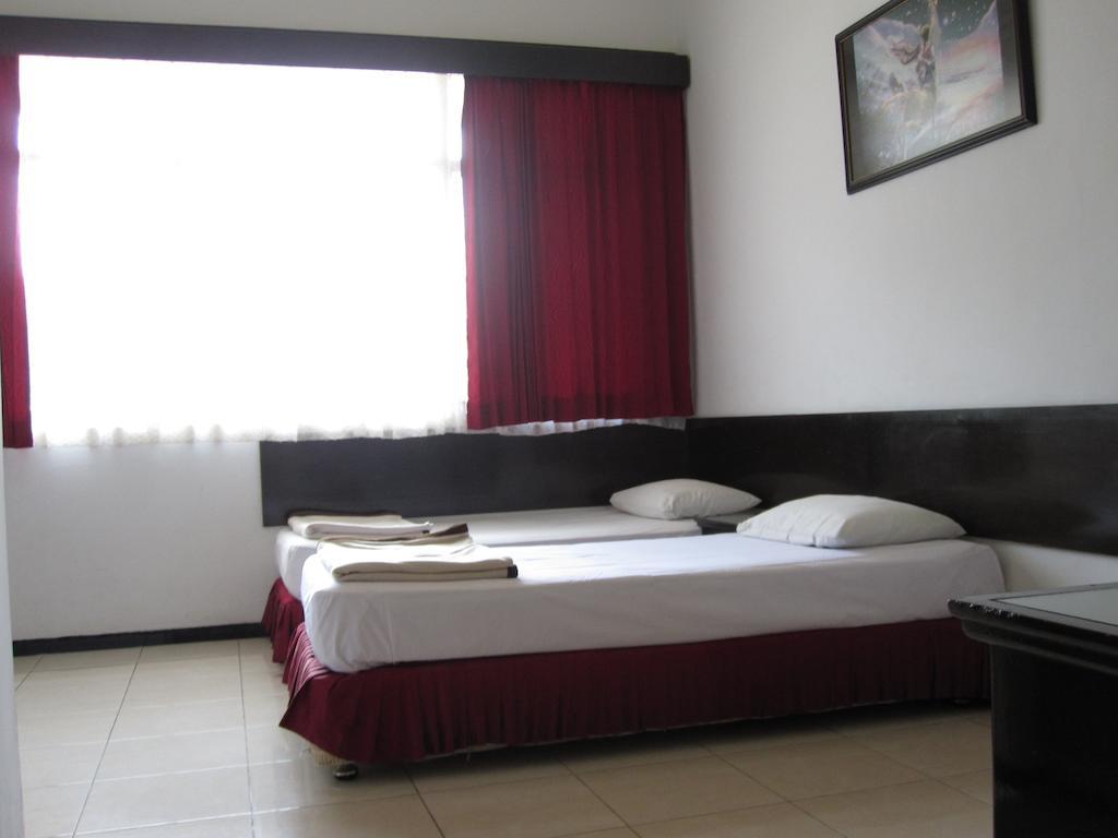 Hotel Santosa Malang Bilik gambar